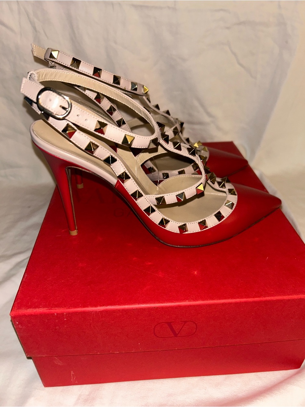 Valentino Red Patent Leather Rockstud T-Strap Pump with Nude Straps - Picture 3 of 7